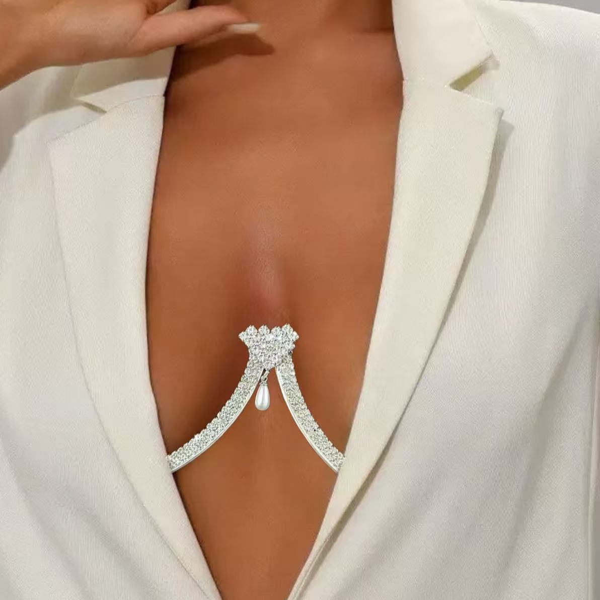 Body Jewelry Necklace - Dames borststeun parel hanger hartvormige beha